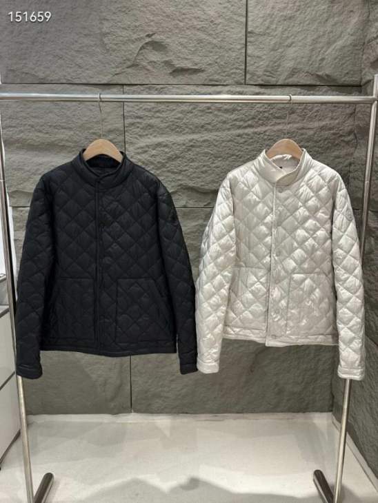 Picture of Moncler Down Jackets _SKUMonclersz1-426yr33737198